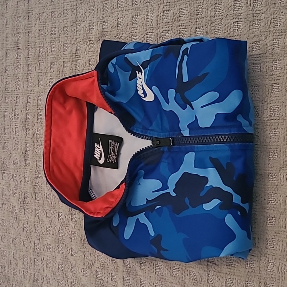 Nike jacket - Picture 3 of 4